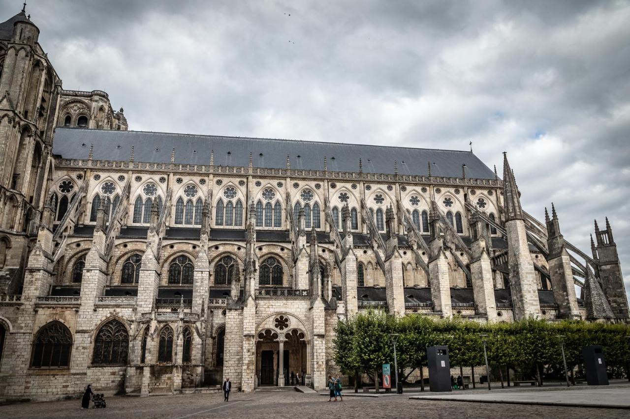L'Hotel De Panette, Charpente Historique - Cathedrale Бурж Экстерьер фото